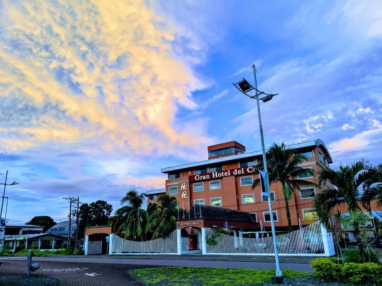 Gran Hotel De Lago - El Coca Puerto Francisco de Orellana Bagian luar foto