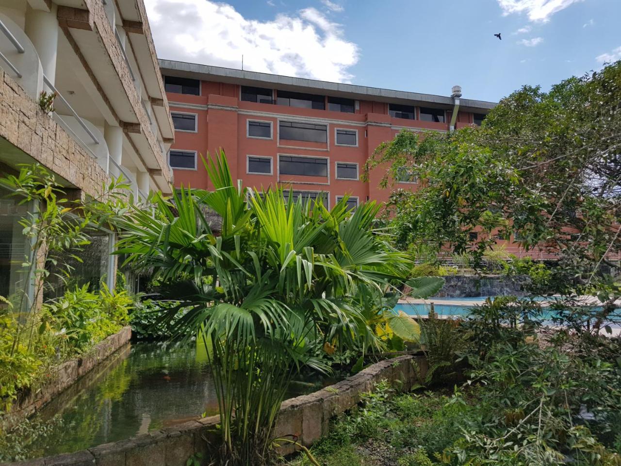 Gran Hotel De Lago - El Coca Puerto Francisco de Orellana Bagian luar foto